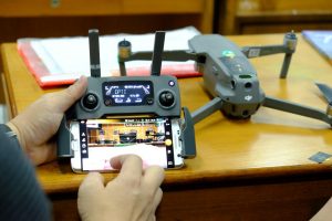 smartphone untuk menerbangkan drone